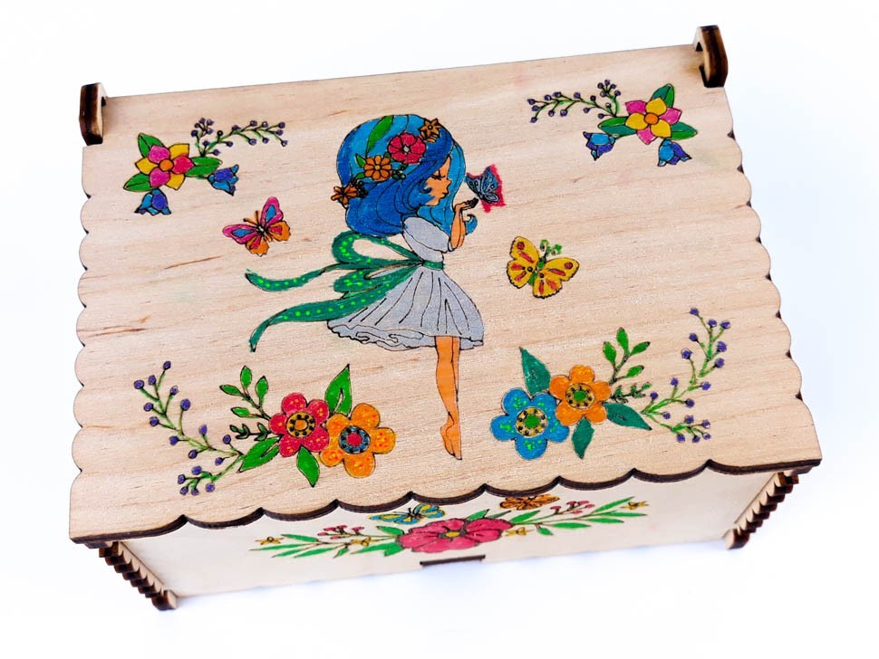 Казкова Мавка. Скринька для розпису