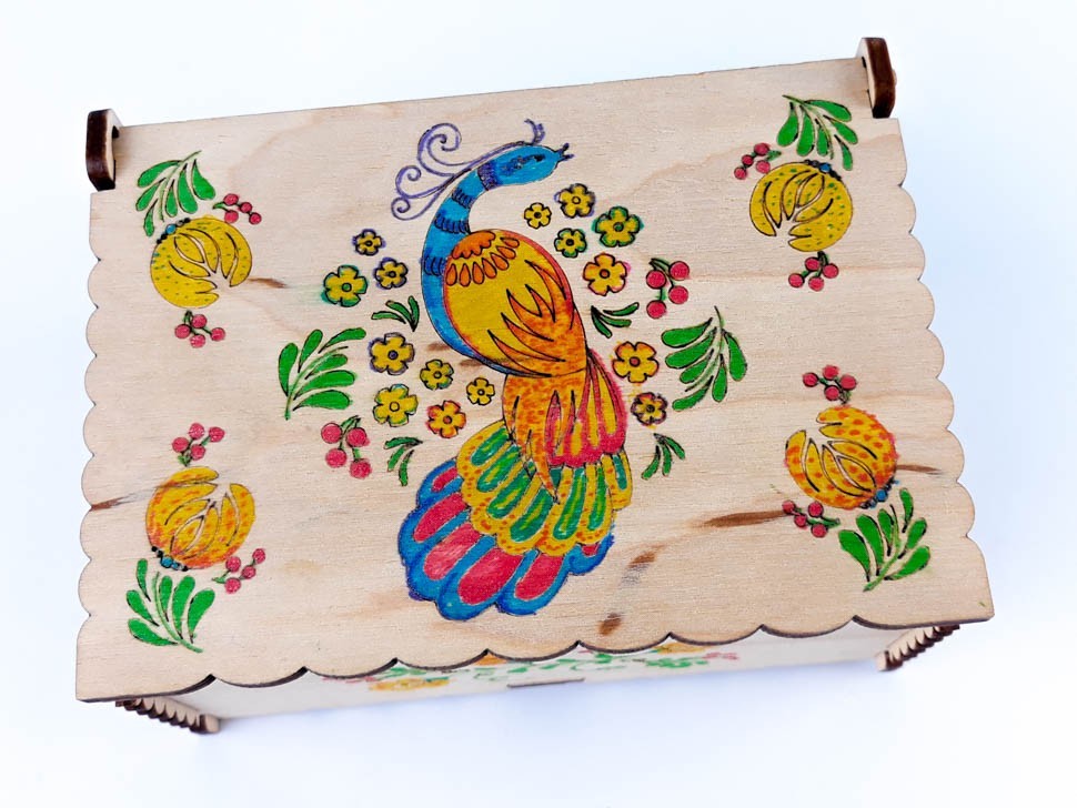 Петриківський розпис. Скринька для розпису