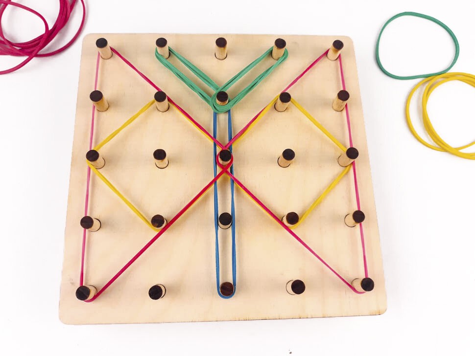 Геоборд. Набір геометрична дошка з резиночками